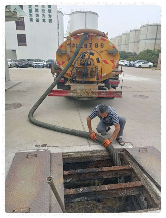 梁河隔油池清掏